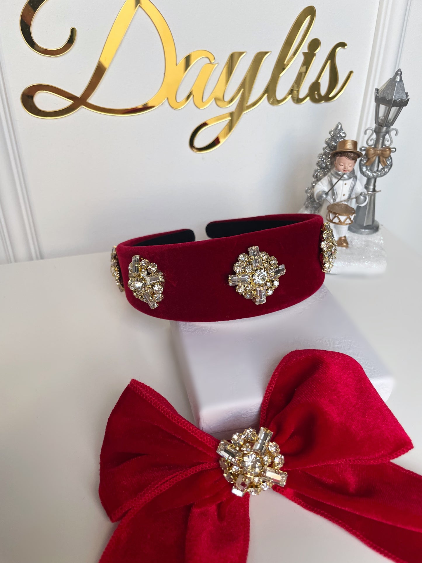 Set cordeluta si fundita catifea Precious Daylis