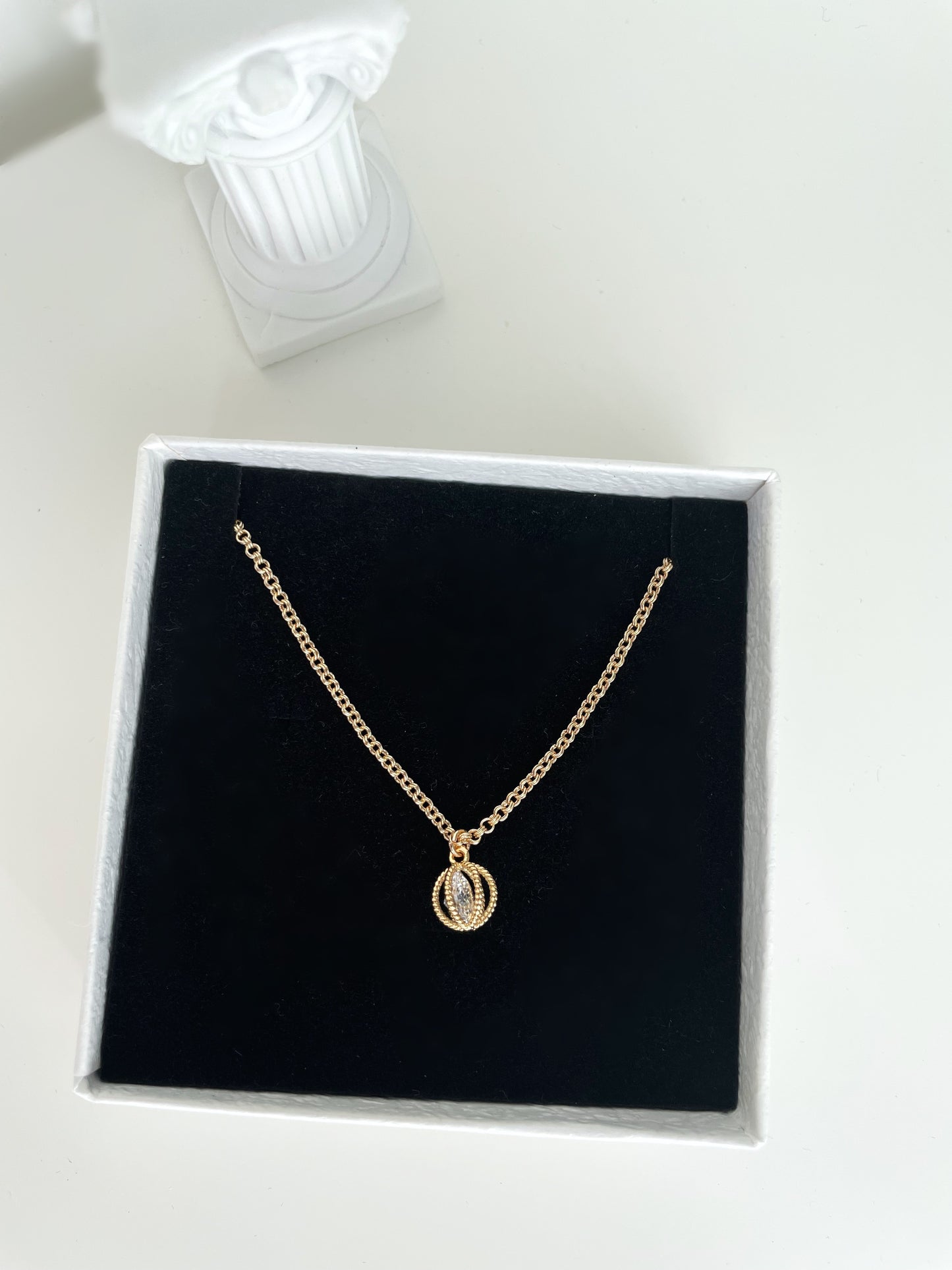 Lantisor Gold cu cristal zirconiu - Daylis