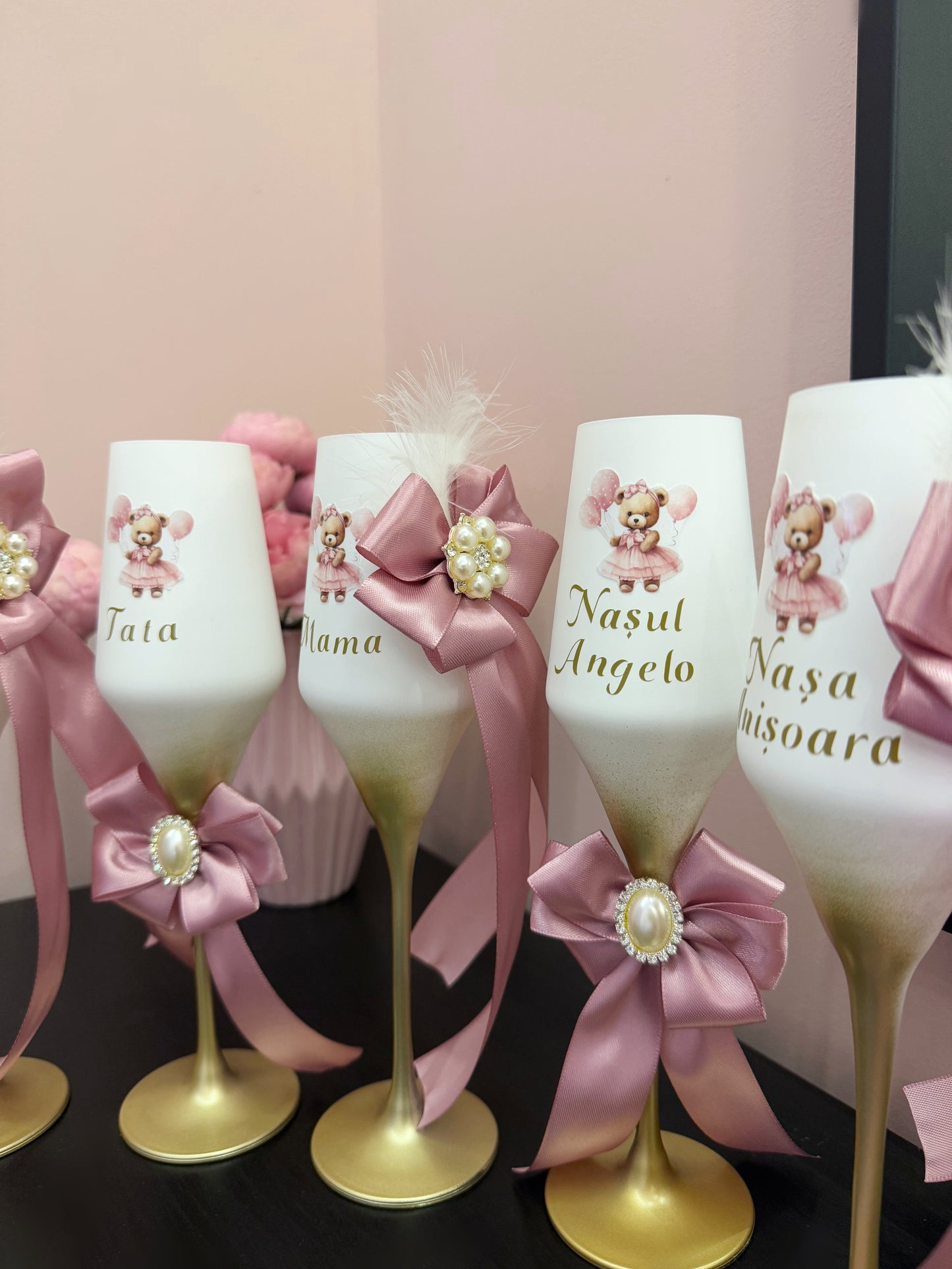 Pahare Personalizate pentru Botez – Eleganță și Emoție într-un Singur Cadou