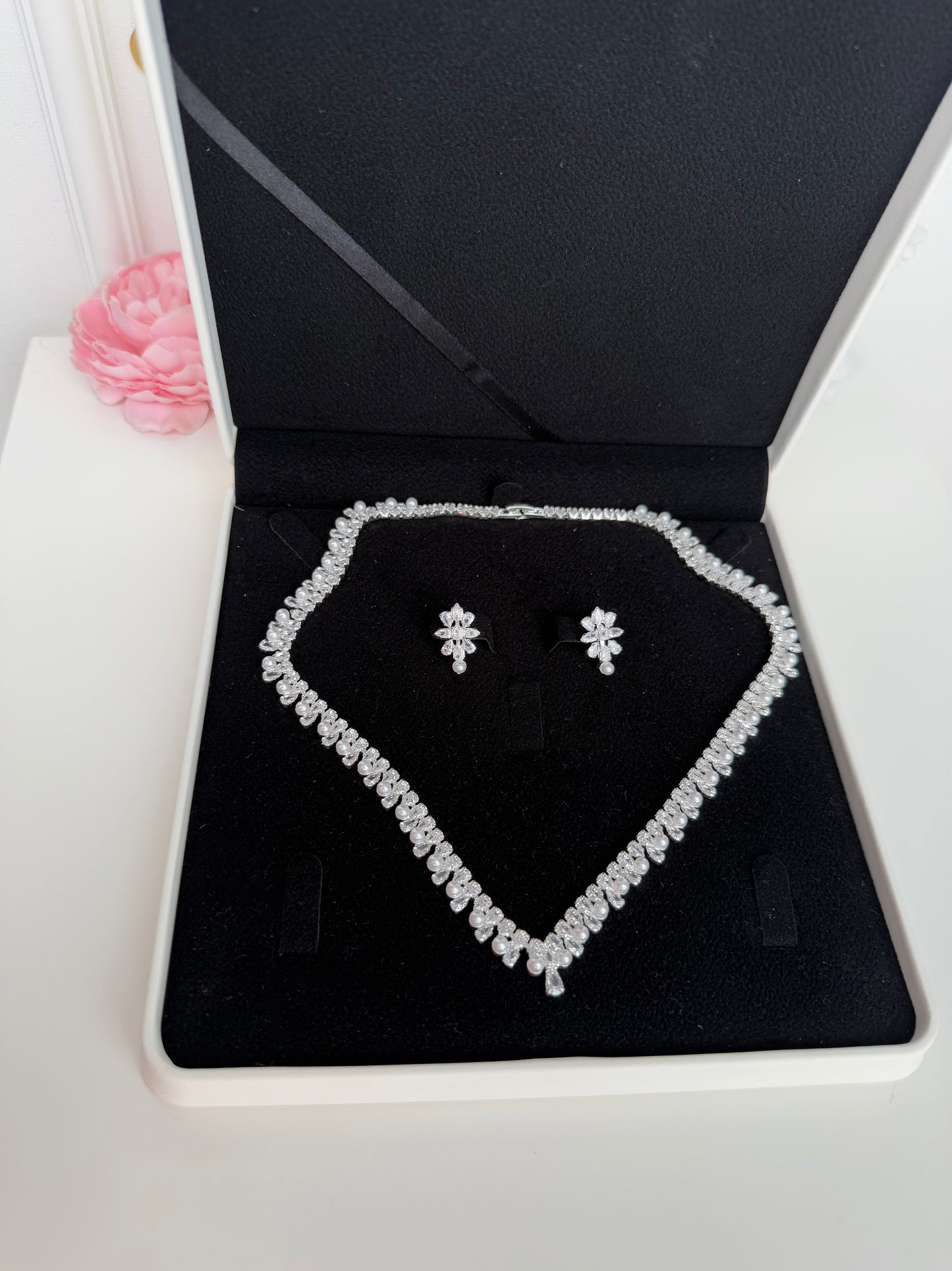 Set bijuterii cristale zirconiu si perle Serenity Daylis