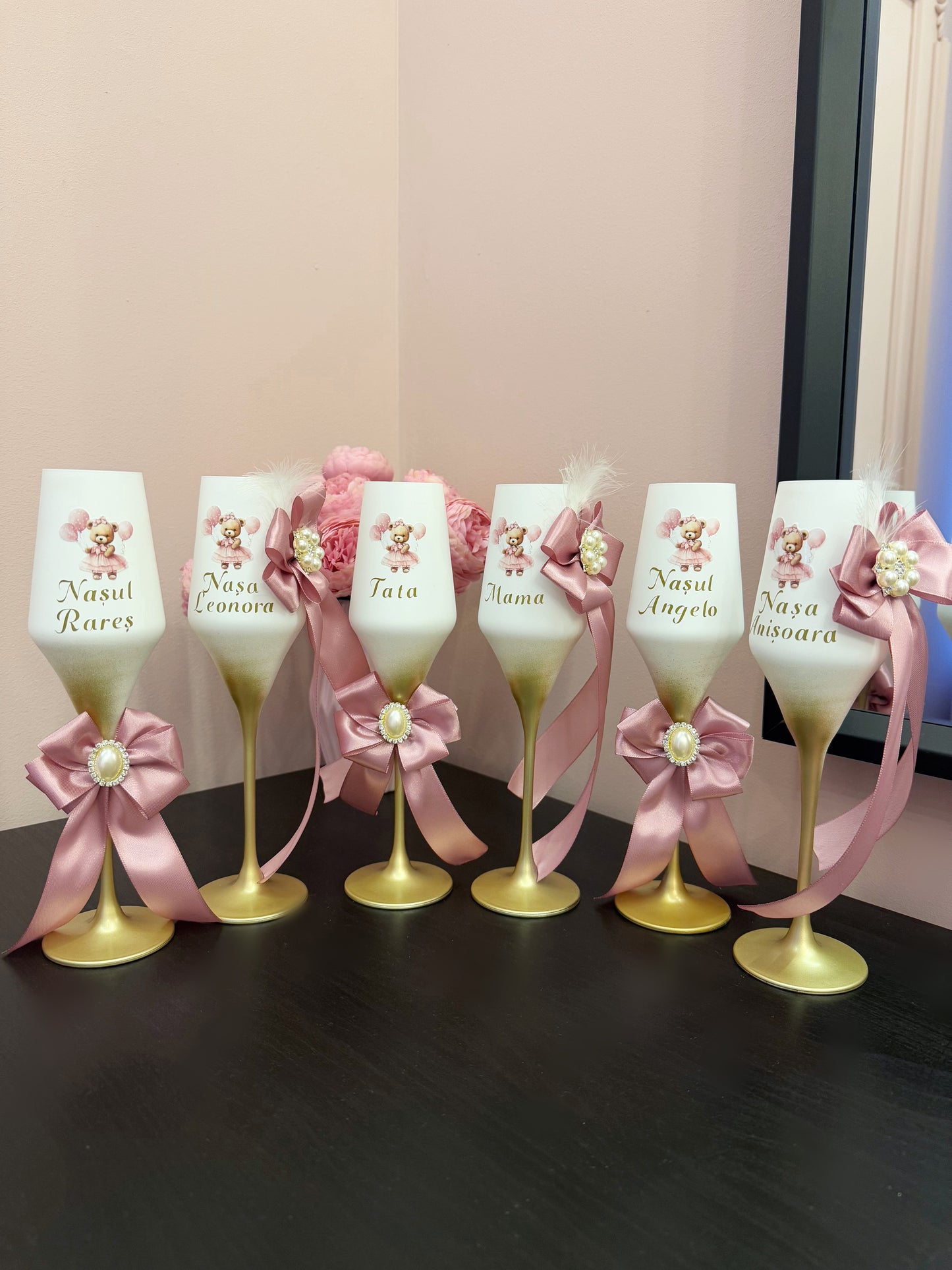 Pahare Personalizate pentru Botez – Eleganță și Emoție într-un Singur Cadou