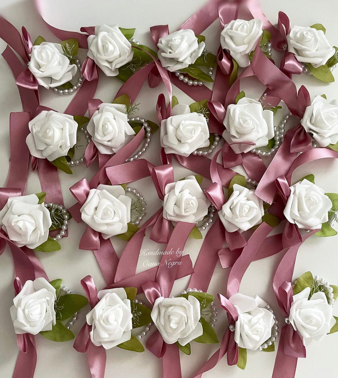 Bratara Simple Roses